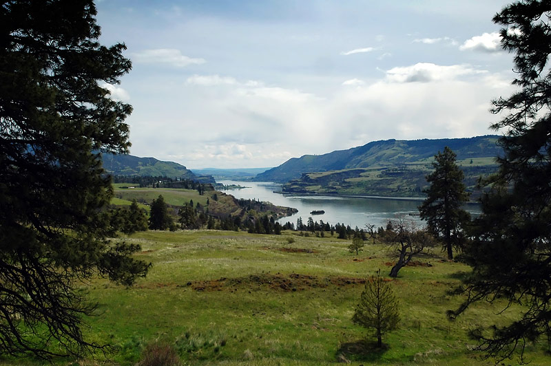 Eastern Gorge view from above the arch